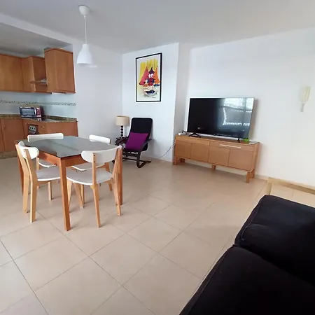 Cerca De La Playa Apartment *